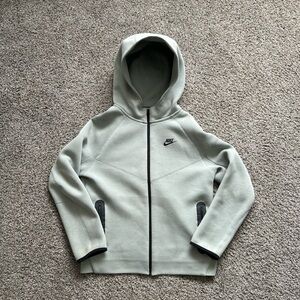Nike tech kids zip up